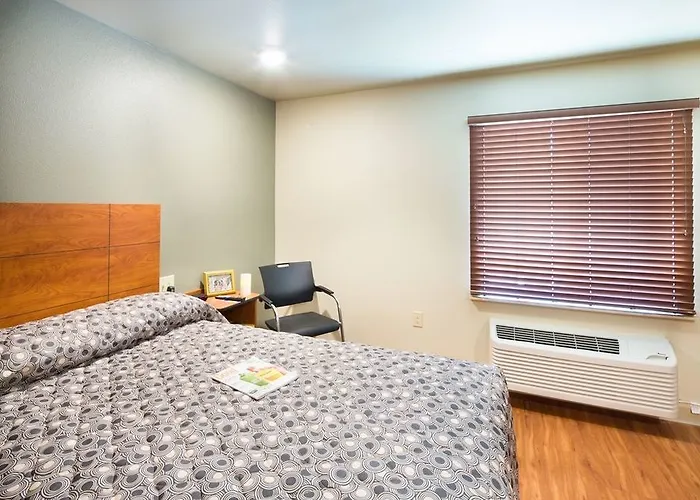 Value Place Charleston Central Hotel