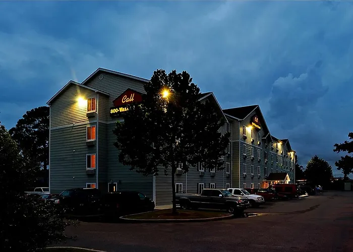 Value Place Charleston Central 2*
