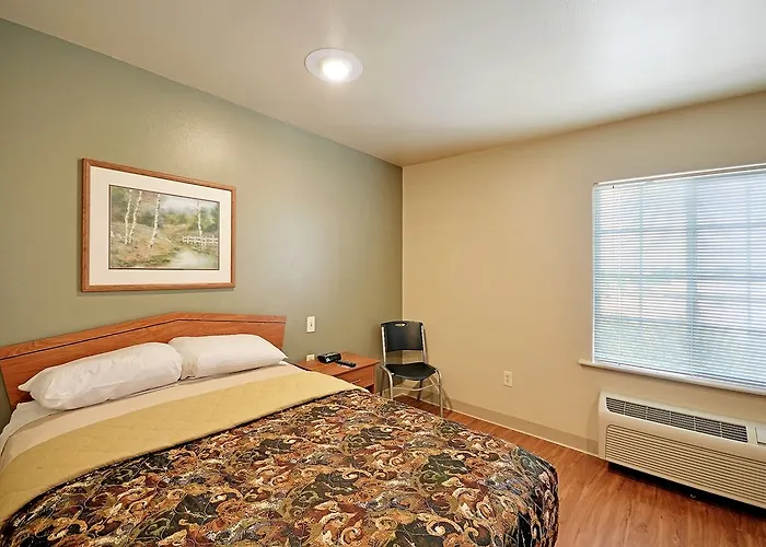 Value Place Charleston Central Hotel